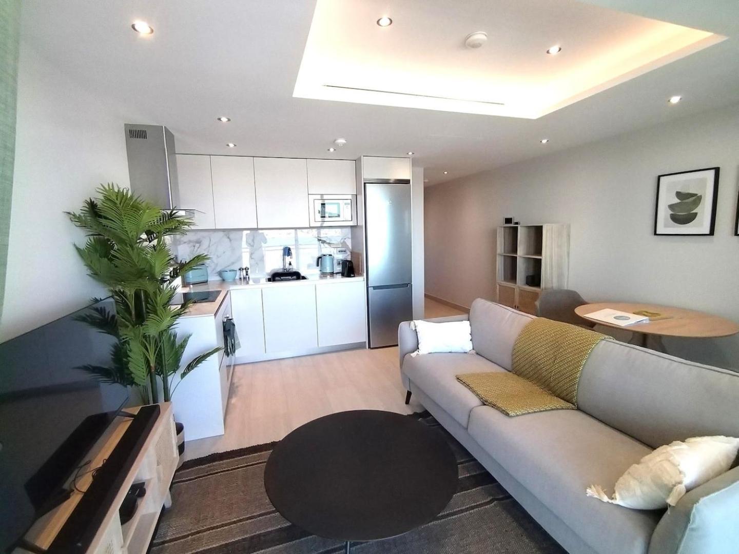 Marina Club Luxury Private Studio With Pool And Incredible Views 지브롤터 외부 사진
