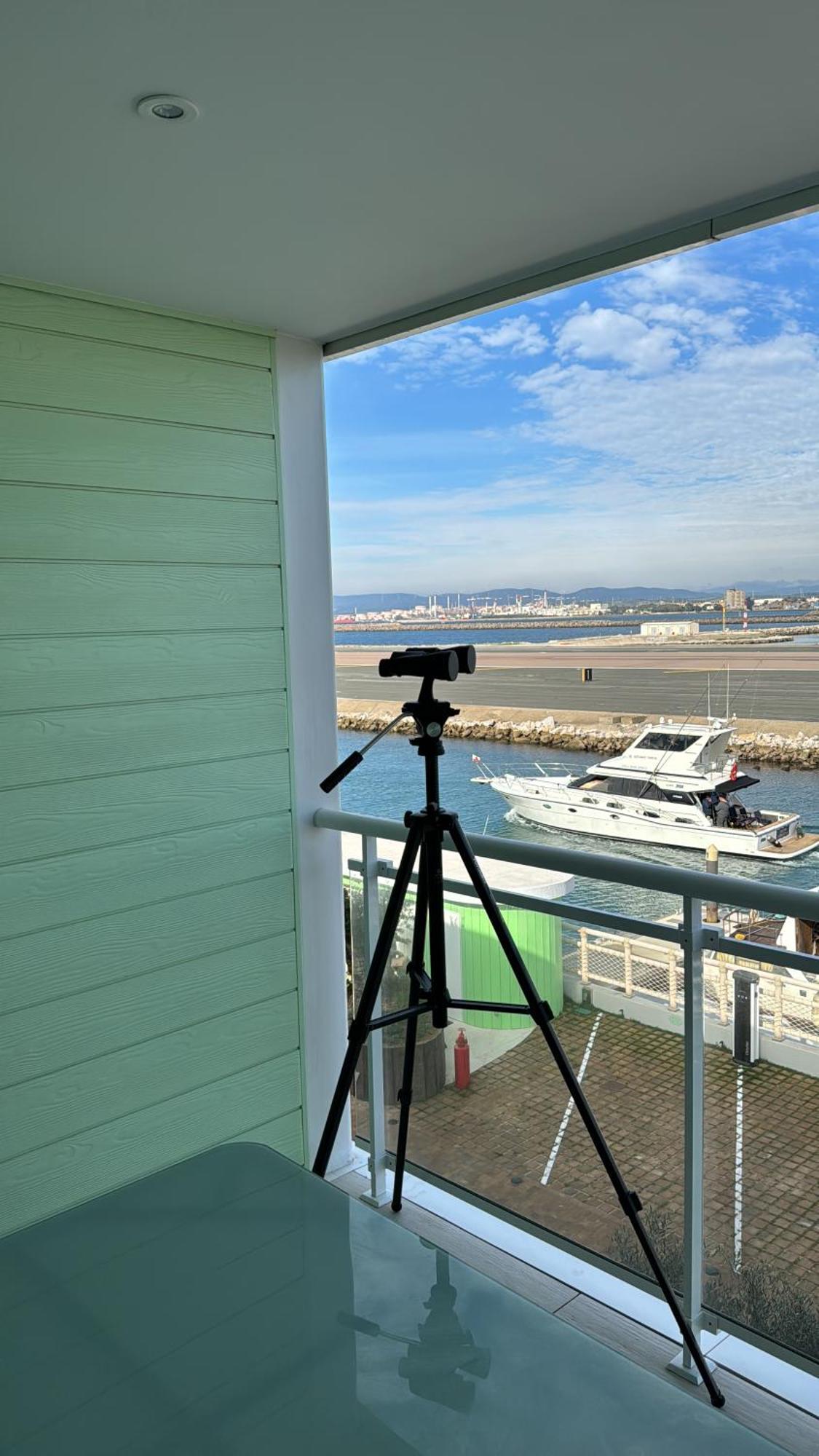 Marina Club Luxury Private Studio With Pool And Incredible Views 지브롤터 외부 사진