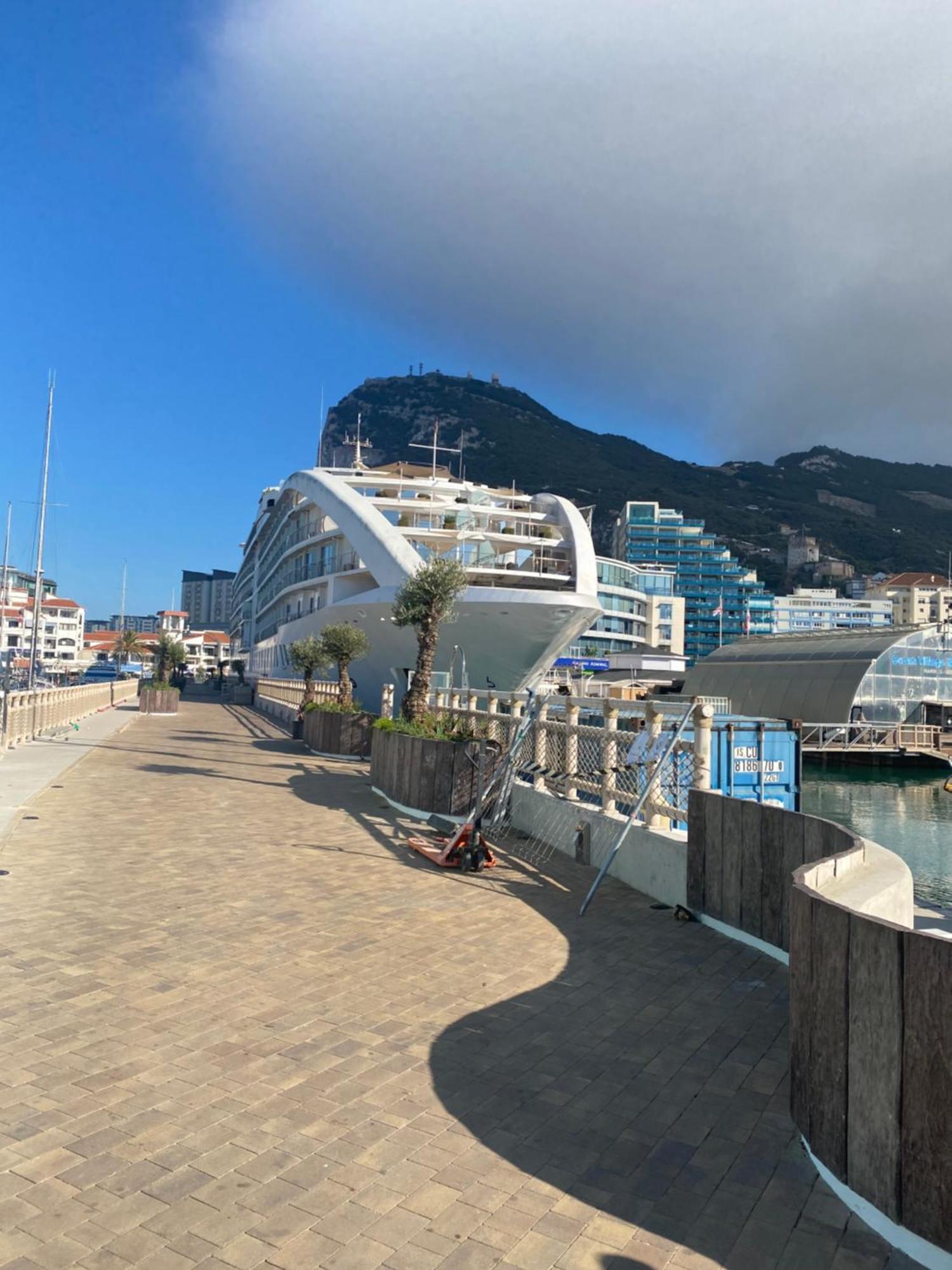 Marina Club Luxury Private Studio With Pool And Incredible Views 지브롤터 외부 사진