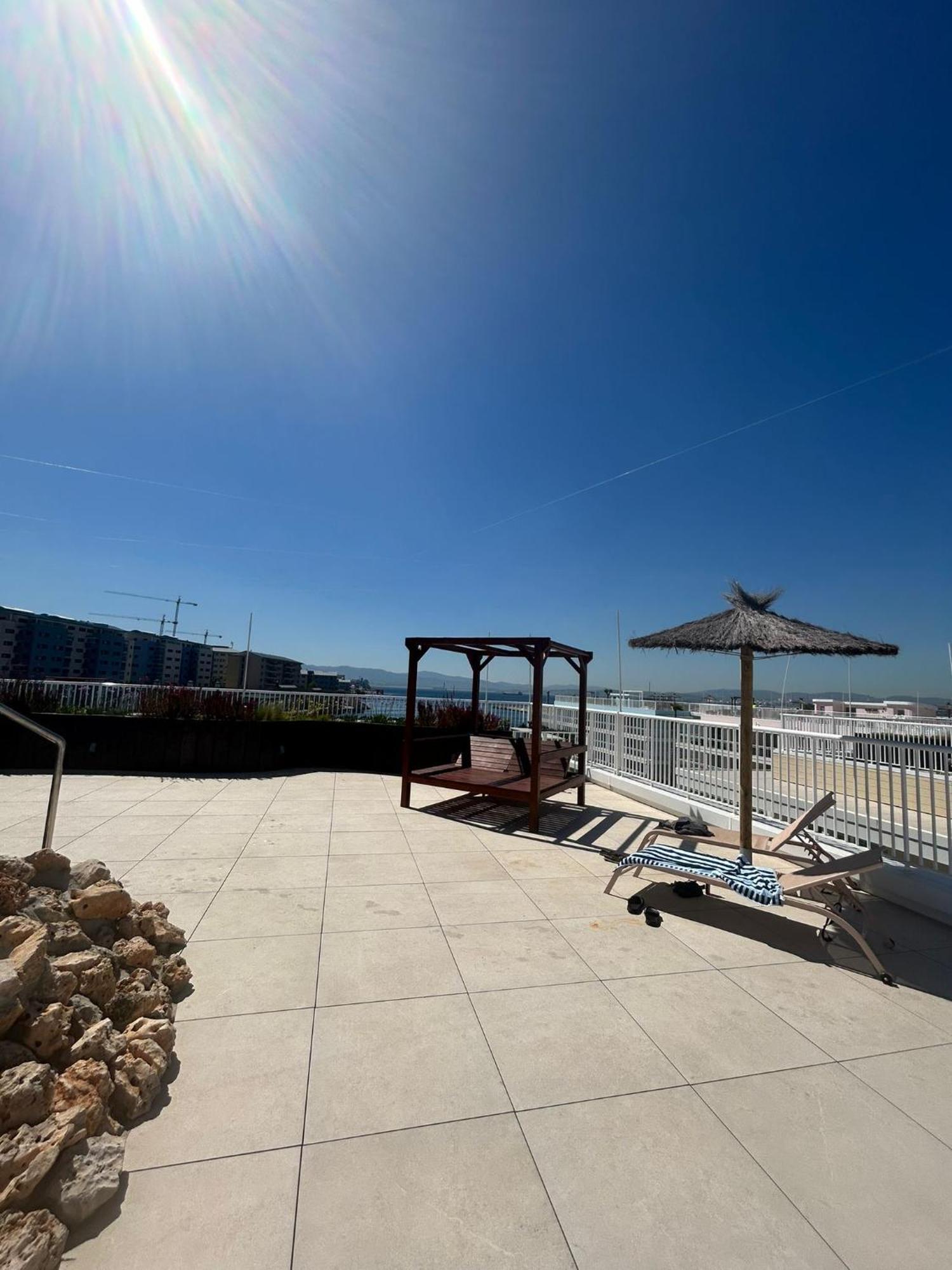 Marina Club Luxury Private Studio With Pool And Incredible Views 지브롤터 외부 사진