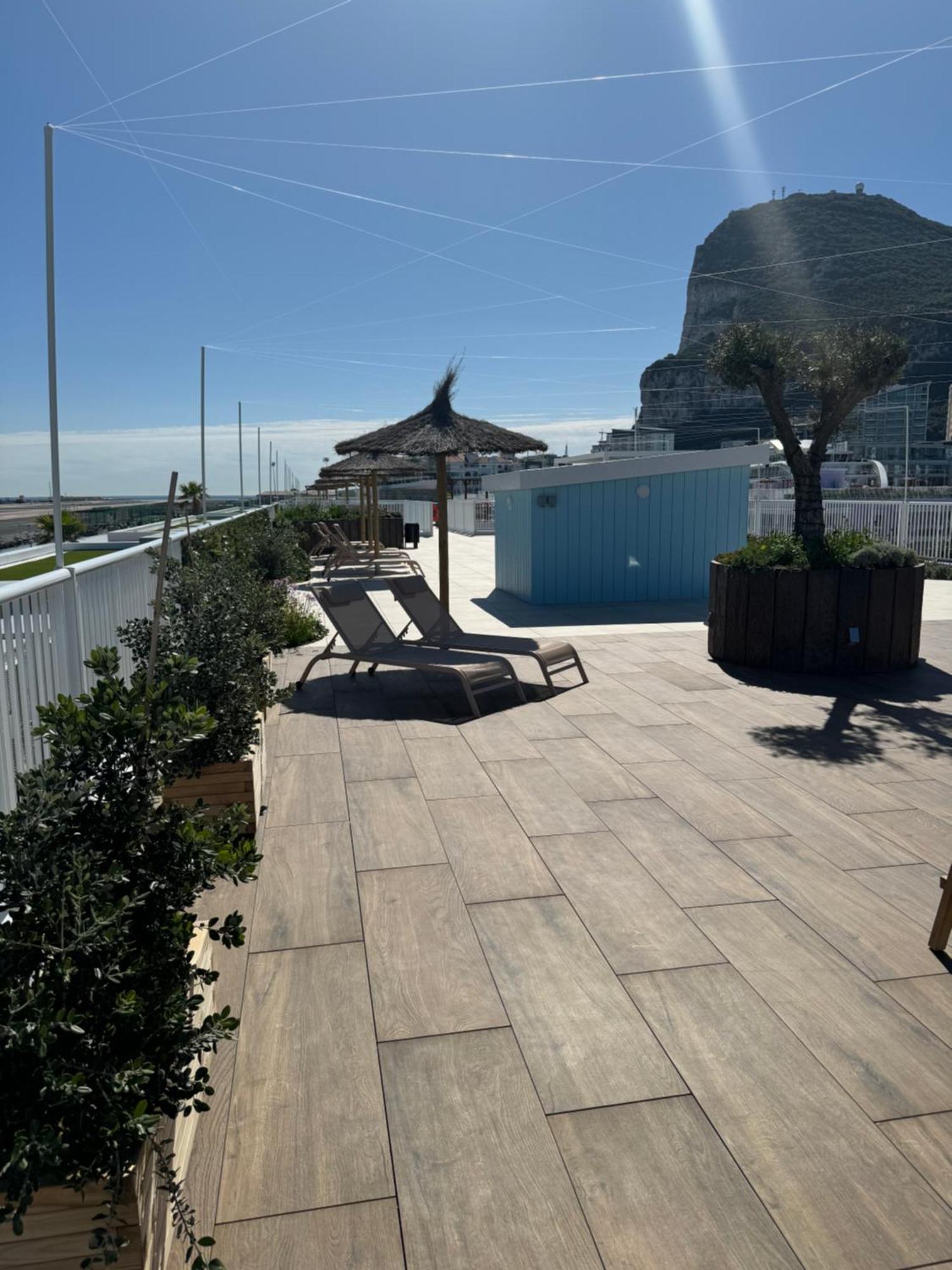 Marina Club Luxury Private Studio With Pool And Incredible Views 지브롤터 외부 사진