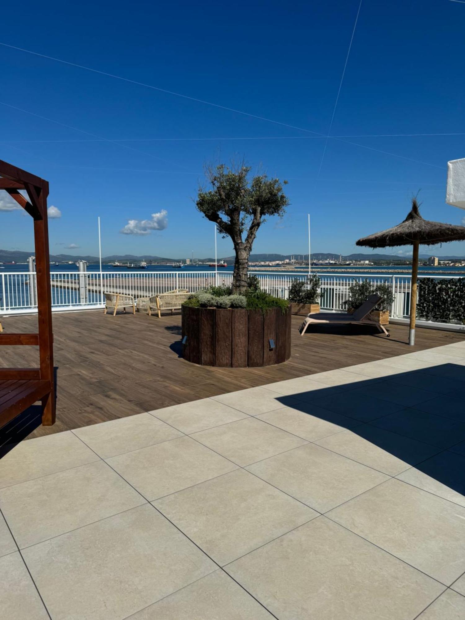 Marina Club Luxury Private Studio With Pool And Incredible Views 지브롤터 외부 사진