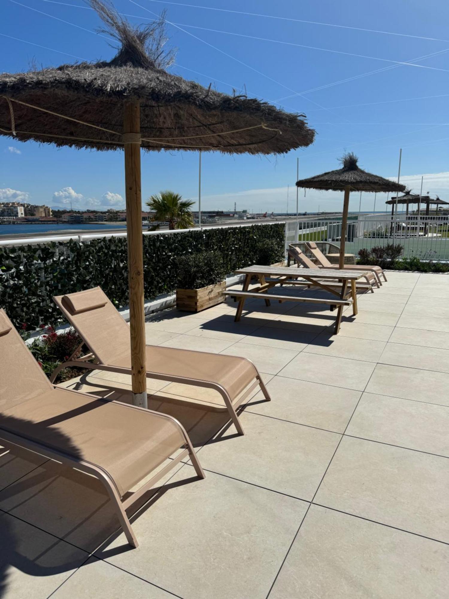 Marina Club Luxury Private Studio With Pool And Incredible Views 지브롤터 외부 사진