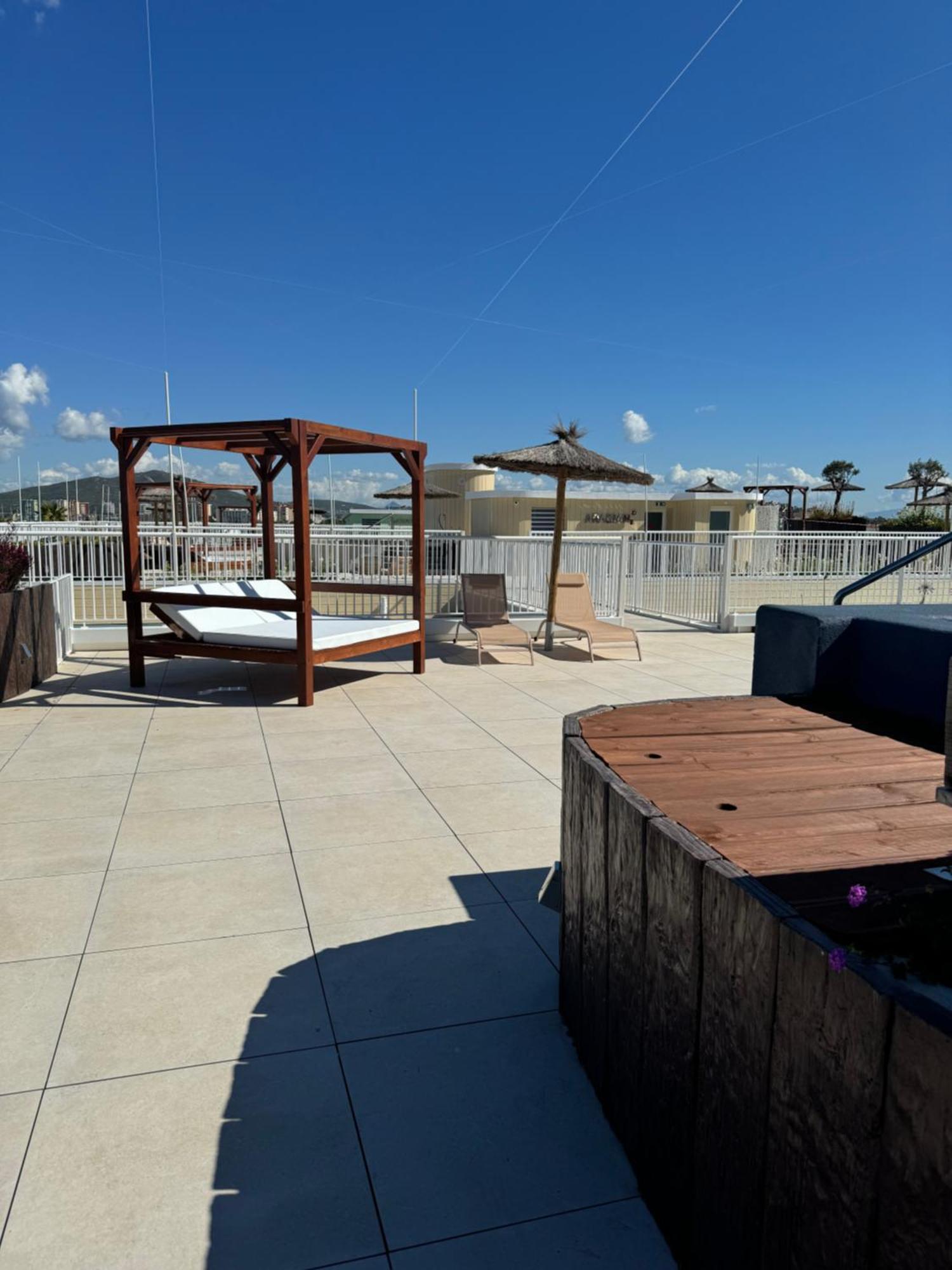 Marina Club Luxury Private Studio With Pool And Incredible Views 지브롤터 외부 사진