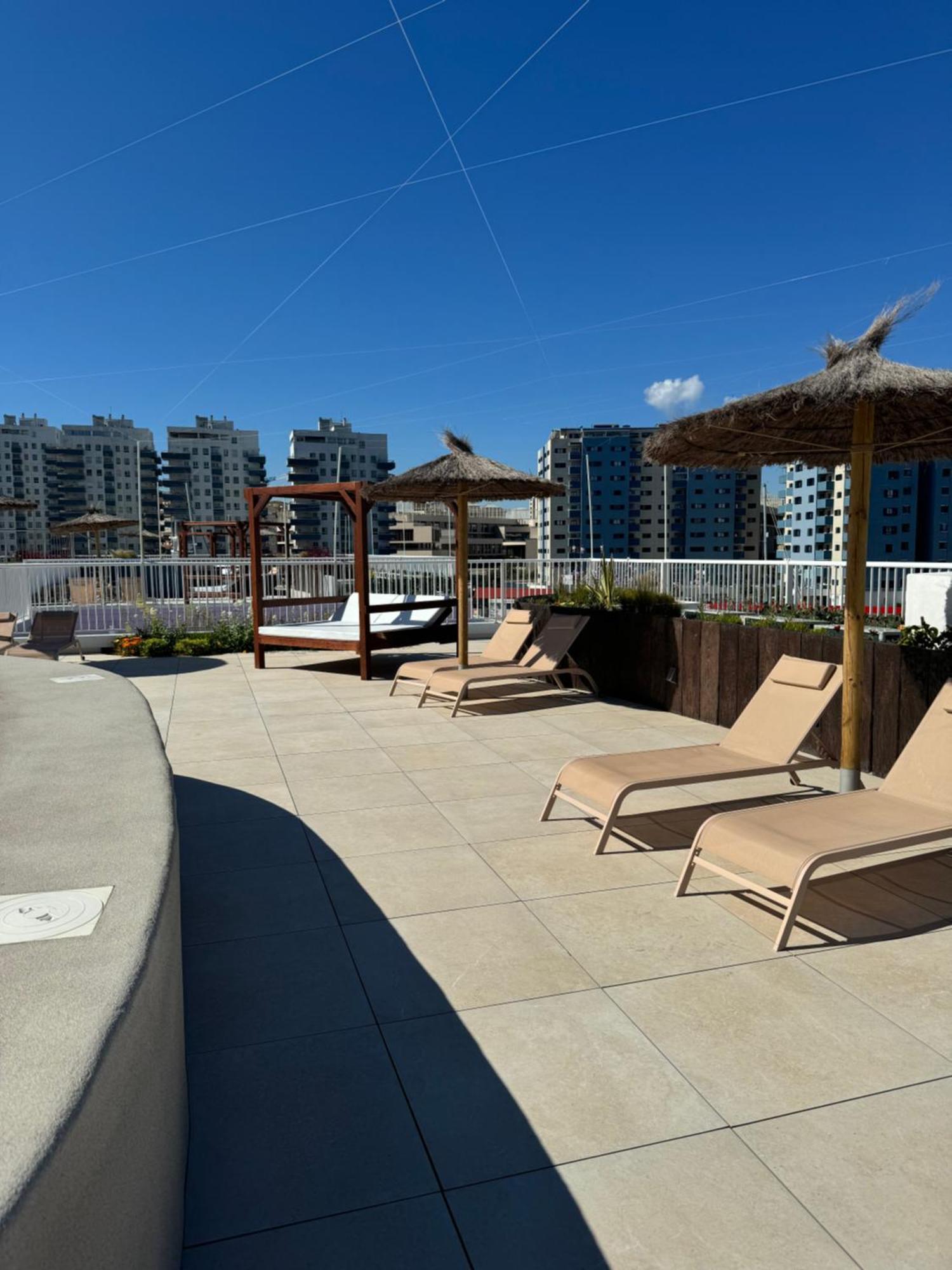 Marina Club Luxury Private Studio With Pool And Incredible Views 지브롤터 외부 사진
